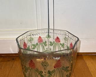 Hand painted clover bowl by Orrefors