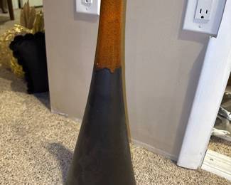 EArthenware contemporary vase