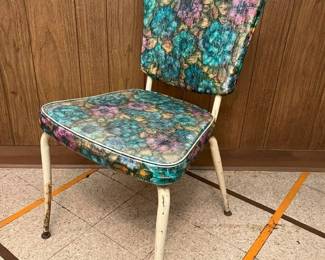 140 Viko Vintage Vinyl Dinette Chair Detailmin