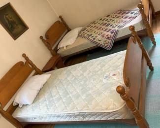 140 Maple Twin Bedframesmin