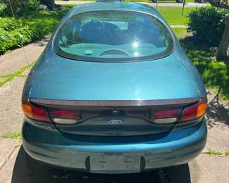 140 1997 Ford Taurus GL Rearmin