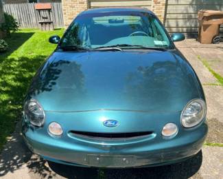 140 1997 Ford Taurus GL Frontmin
