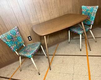 140 Viko Vintage Dinette Setmin
