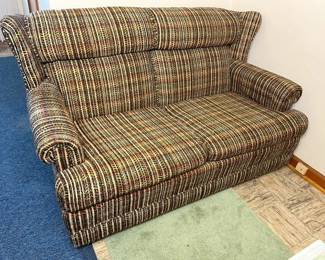 140 Vintage Upholstered Setteemin