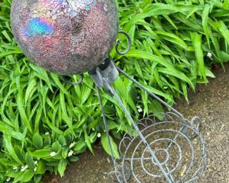 140 Gazing Ball With Plant Standmin