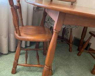 140 Maple Dining Table Base Detailmin