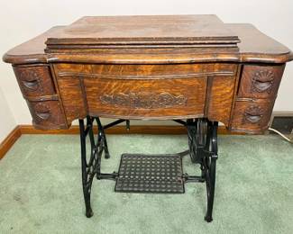 140 Antique White Rotary Sewing Machine Oak Cabinetmin