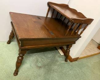 140 Ethan Allen Maple Doughbox 2Tier End Tablemin