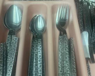 vintage  flatware  set