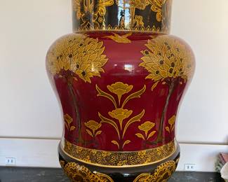 Royal Doulton vase, large and heavy