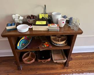 Napkin rings, pyrex, ceramic serveware