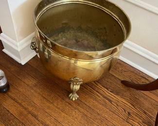 Brass claw foot planter / pot