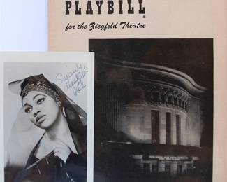 1071 Leonora Price Autograph 70.00