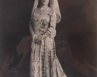 1078 Queena Mario Signed Photo 100.00