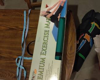 yoga mat - Brand new!