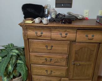 dresser set 
