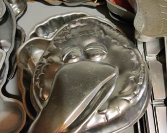 retro cake pans