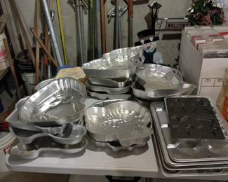  cakes pans 