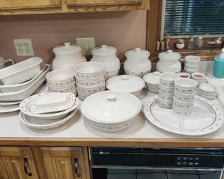 Large Longaberger dish set