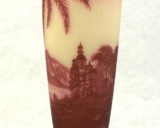 Richard Cameo Vase