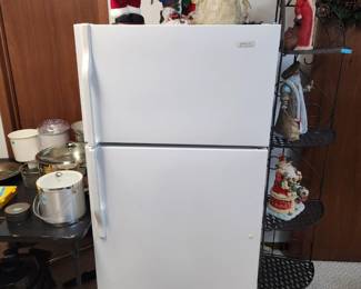 Magic Chef Refrigerator