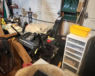 Craftsman 24 inch snow blower. Professional line, very sturdy. Excellent condition