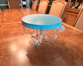 cake stand