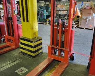Interthor T10 Model EHS1000/1590 Electric Stacker - 2200lb Capacity