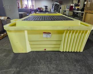 Uline H-4436 IBC Spill Containment Sump - 385 Gallon Capacity
