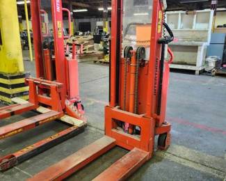 Logitrans Interthor Model ELF 1001/1600 Electric Pallet Stacker - 2200lb Capacity