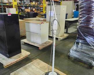 Dazor M-210 Magnifying Floor Lamp