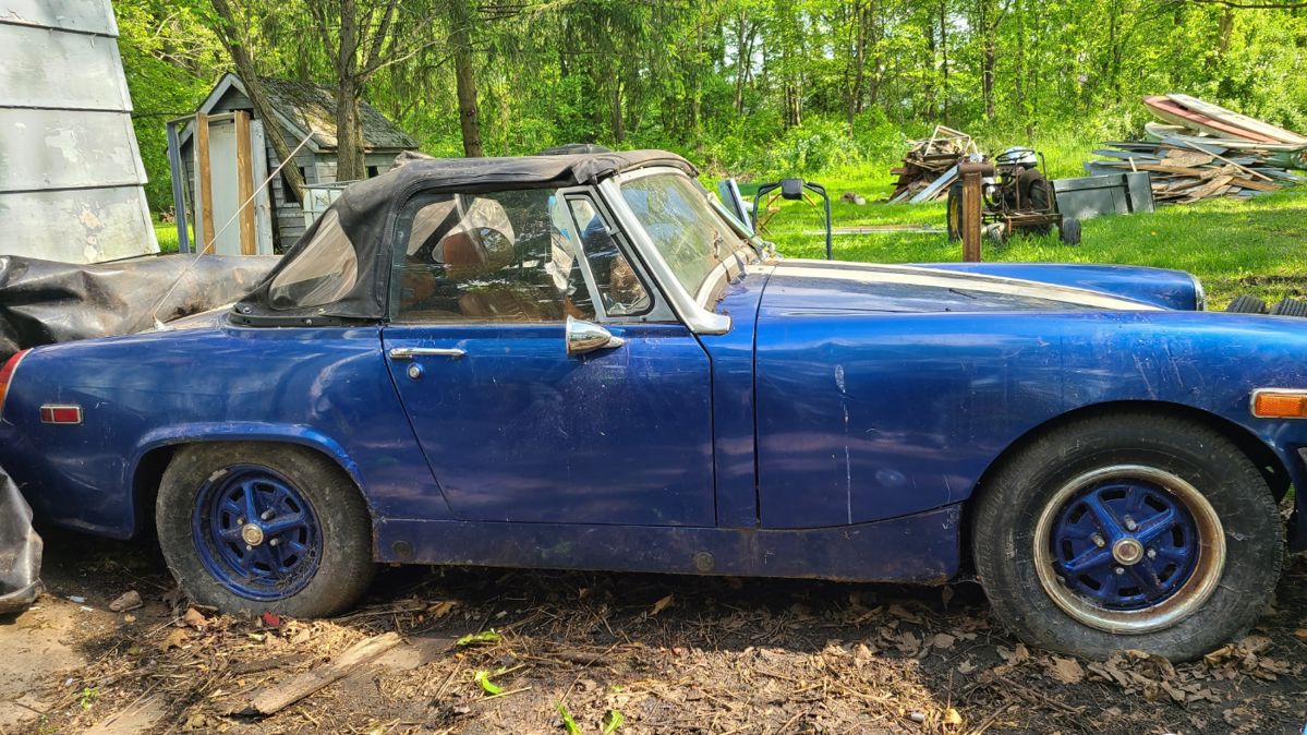 1976 MG Midget sports car