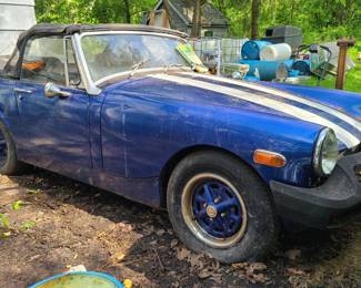 1976 MG Midget 2-seater car