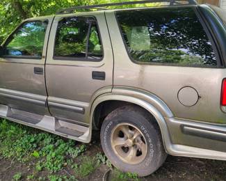 1999 Chevy Blazer sport utility