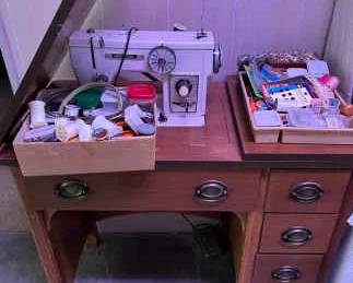 Universal Sewing Machine Table And More