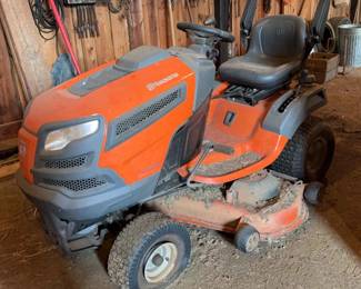 05 Husqvarna YTH 24K48 Riding Lawn Mower