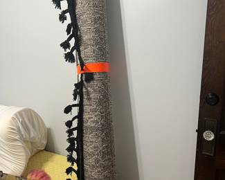 New área rug  6’x9’ plus small matching rug $50