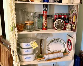 Set a Pyrex dishes $25 for all three
