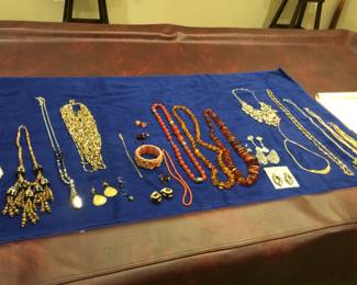 Quality Jewelry, necklaces, earrings, bracelet and ring