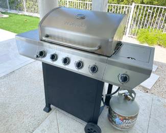 $150 Nexgrill with new cover.