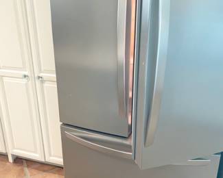 $500 LG Refrigerator, French door with bottom freezer, 29 cubic feet (sells for $1,300 new)
Model LFC25770tt
35 ¾”W x 34 ¼”D x 69 ¾”H