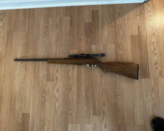 JC HIGGINS J.C. SEARS 103.18 .22 LR BOLT ACTION 24� SINGLE SHOT RIFL Missing Bolt as is $175 with case