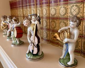 Antique Royal Vienna Cherub Band