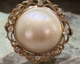 Large Mabe Pearl Ring
$700