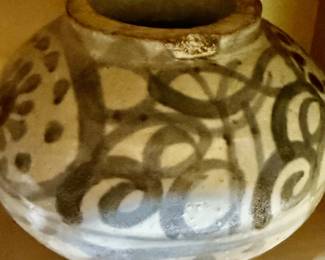 A Stunning antique Chinese Yuan dynasty vase