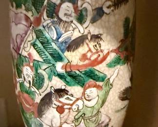 Antique Chinese Late QING Dynasty Crackle Glaze Meiping Vase with Warrior Battle Scenes. Large. Fine.