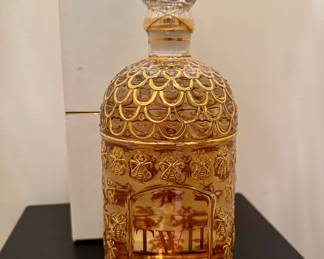 Guerlain golden Bee Flacon with Eau Imperiale EdC 500 ml, handpainted with gold leaf. Retails for $3000