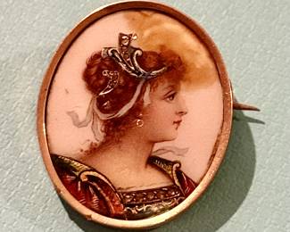 French 19th Century Diamonds 18 Karat Yellow Gold Dressed Enamel Brooch
$2900