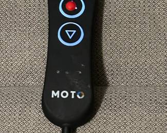 Moto Motion Power Lift Recliner