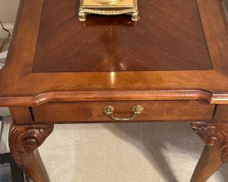Gorgeous Coffee Table w/ Two Matching Side Tables